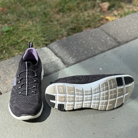 Women’s Skechers Air Cooled Memory Foam sneakers - 7 1/2 - Picture 3 of 3